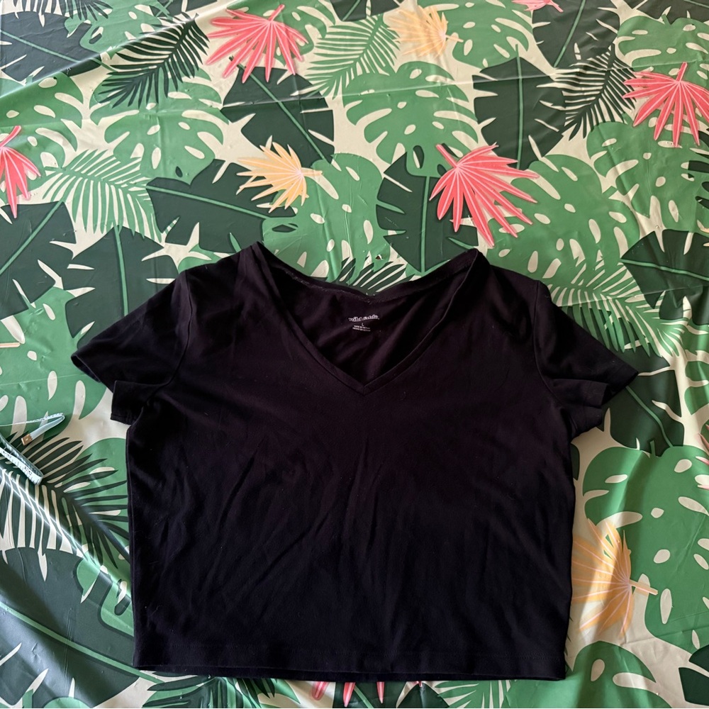 Wild Fable Short Sleeves Black Cropped stretch Top size L